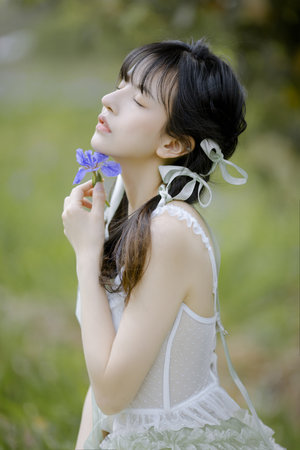 狠狠综合久久AV一区二区