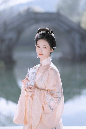 亚洲AV中文无码东热