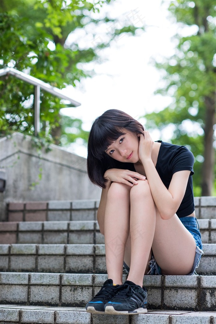 日本少妇扒开下面自慰出白浆