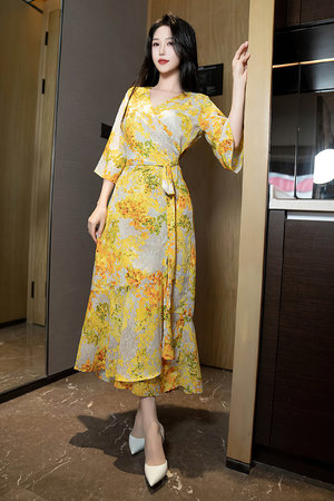 很黄很黄黄到流水的文案