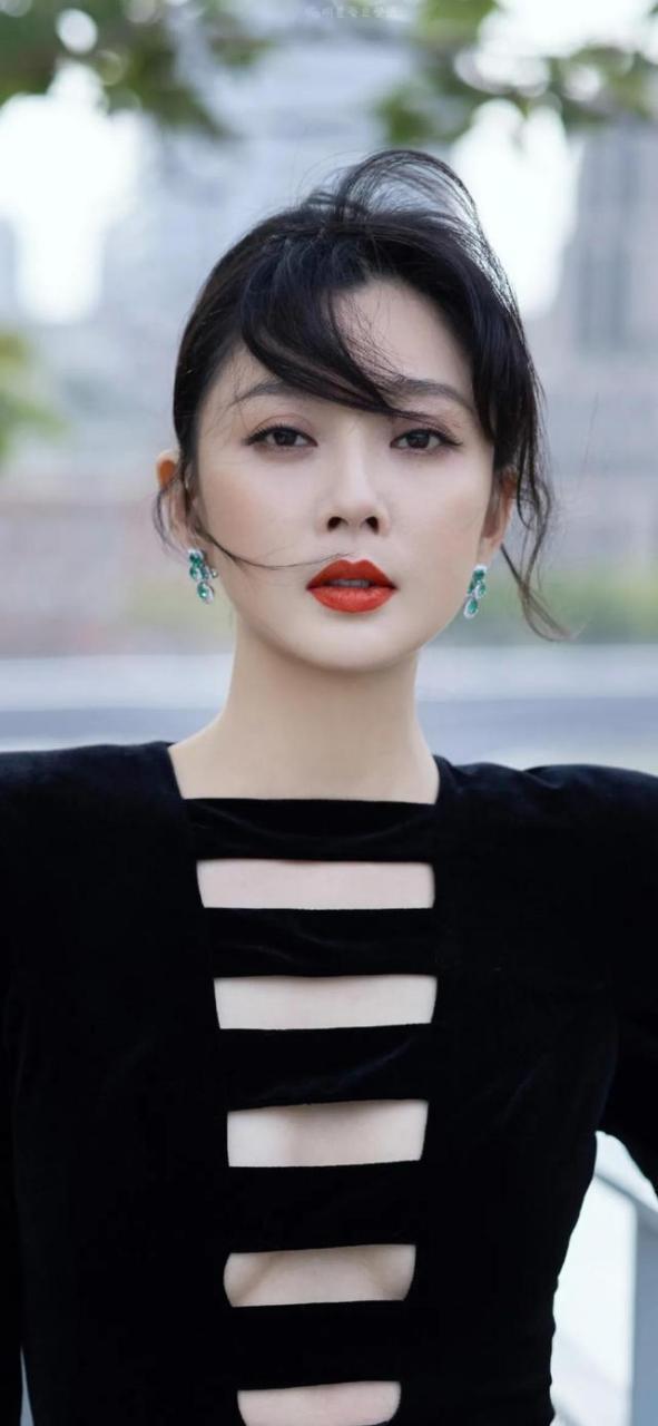 小龙女玉足娇喘蕾丝湿润